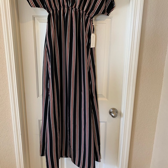 ❤️ NEW M Black and Red Striped Deep V Maxi Dress - Picture 8 of 8